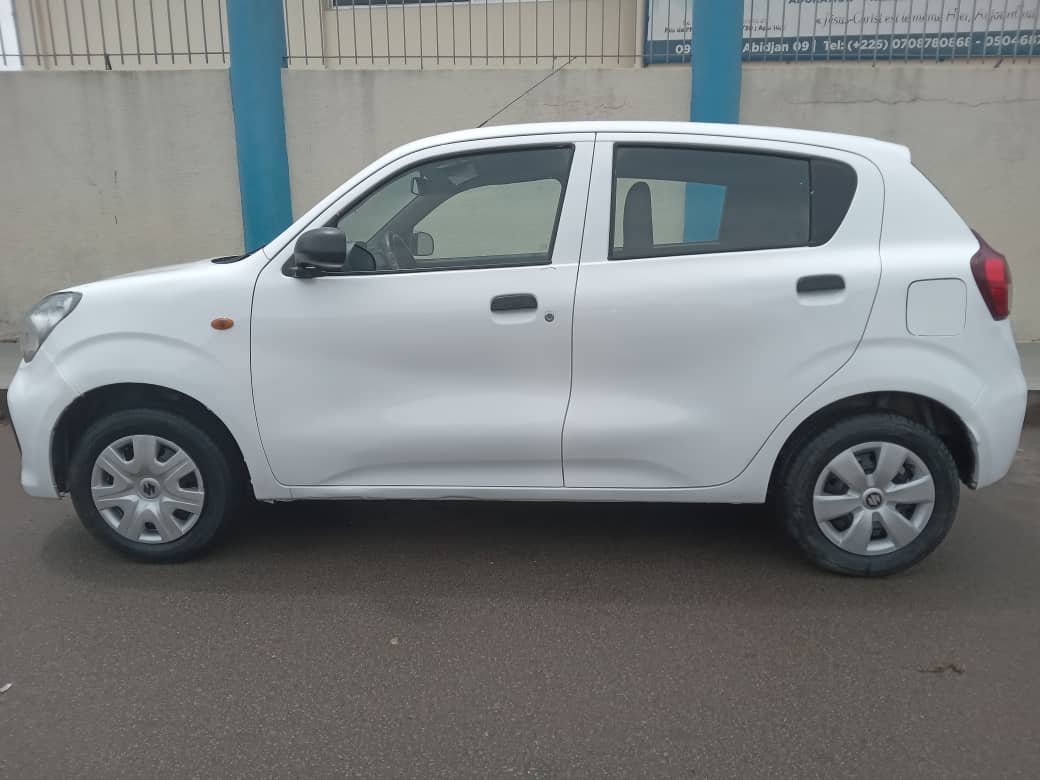 TOYOTA VITZ EN VENTE