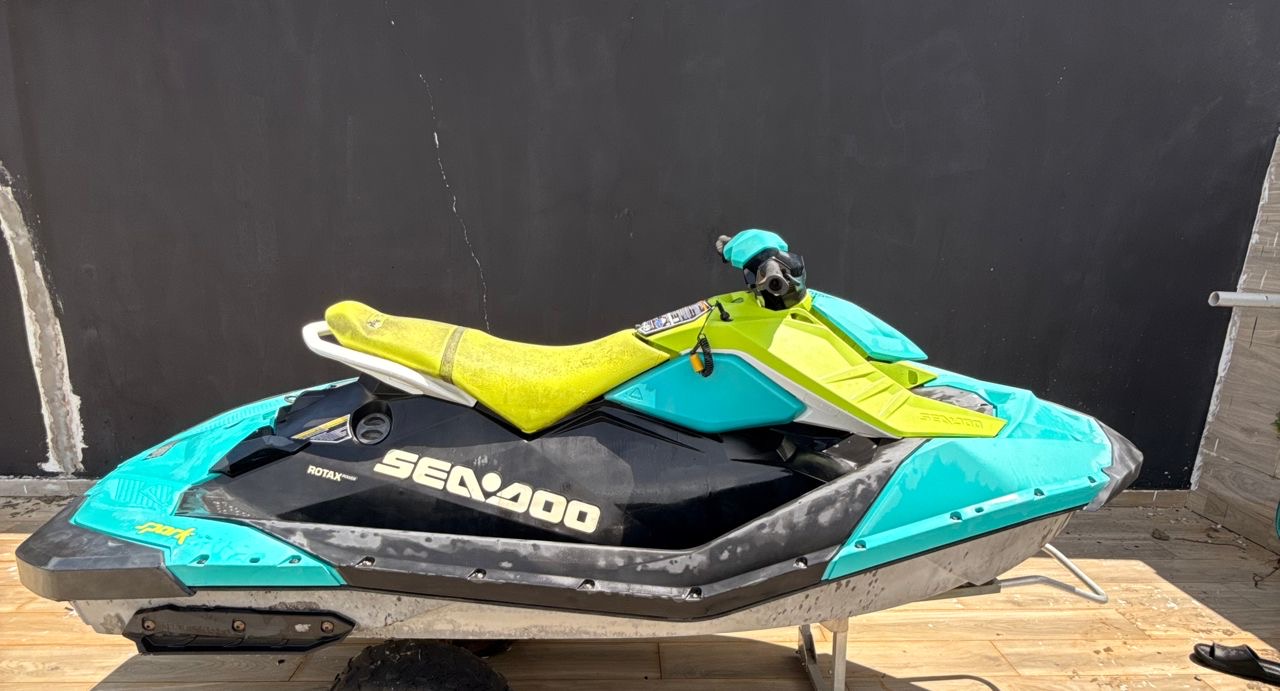 JETSKI SPARK ANNEE 2022