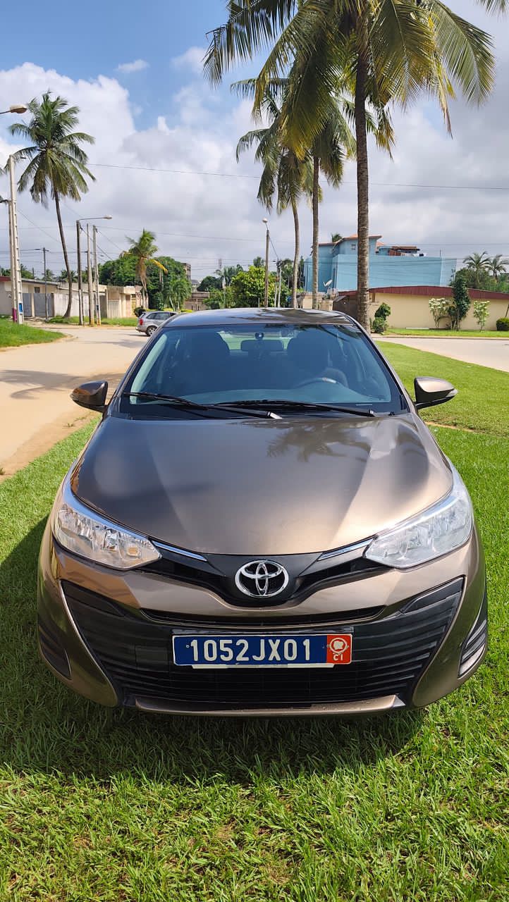 TOYOTA YARIS EN VENTE